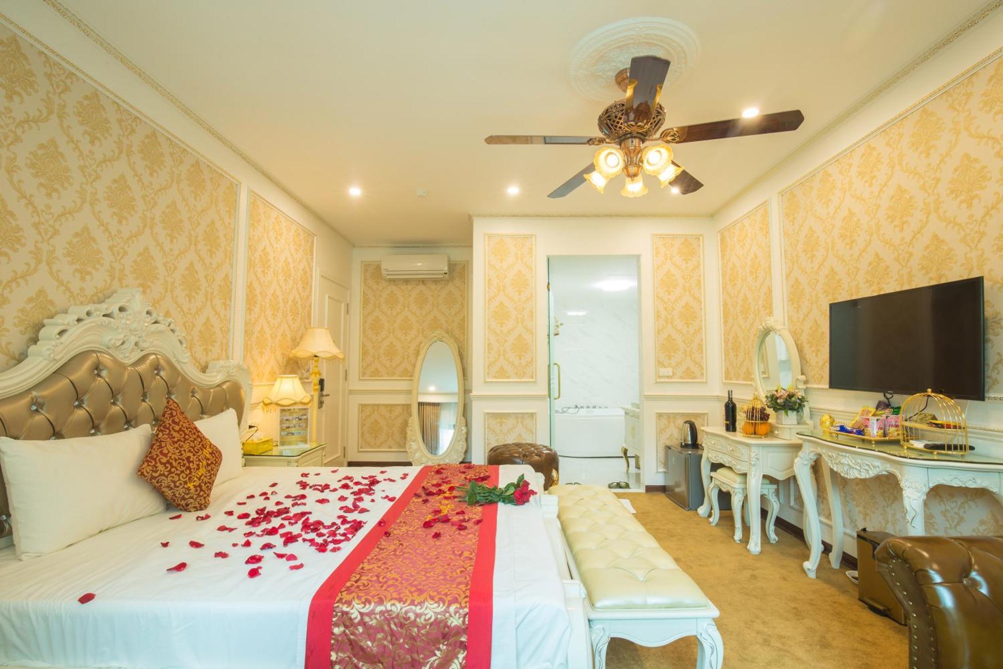 King'S Hotel Yen Hoa Hanoi Exterior photo